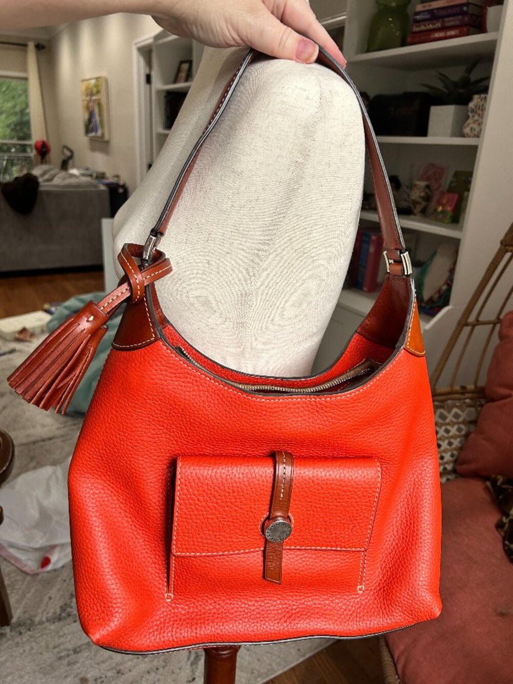 Dooney & bourke shoulder bag in tangerine